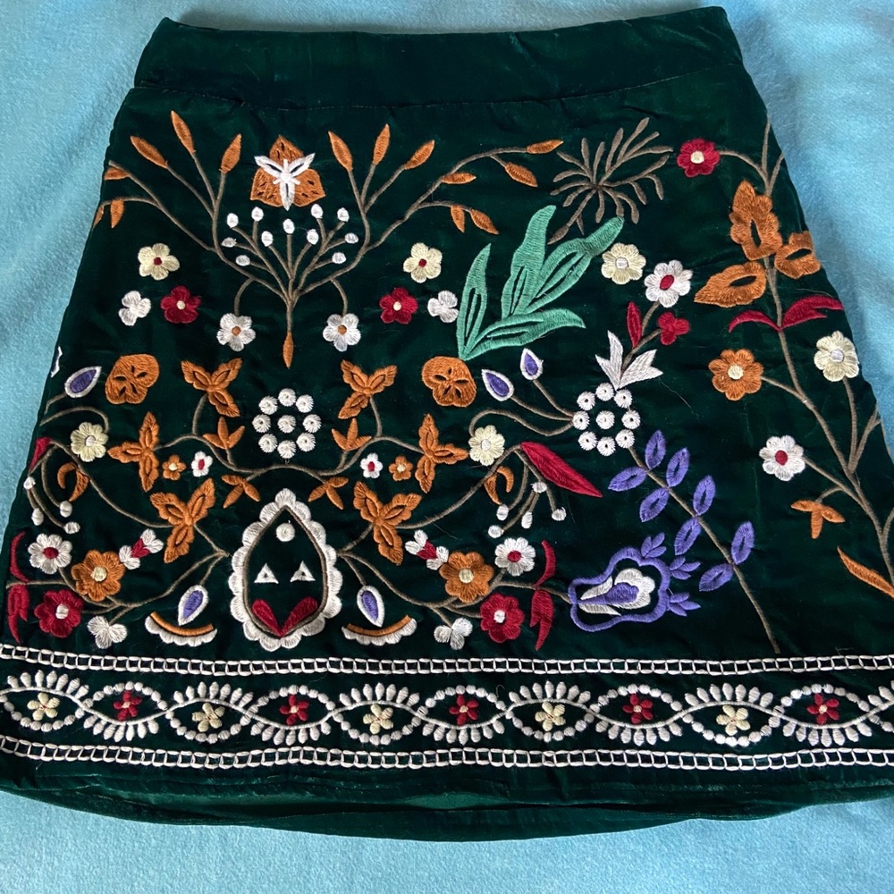 Embroidered velvet mini, Sz S (0-2)